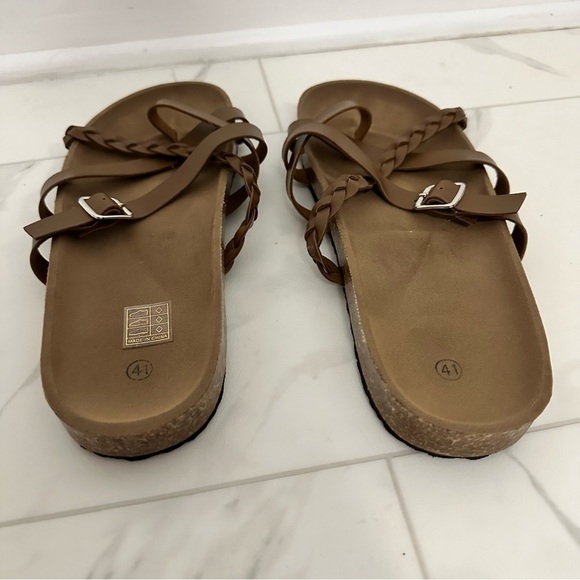 Low Heel Round Toe Solid Color Casual Sandals - size 41/8 - Picture 5 of 10